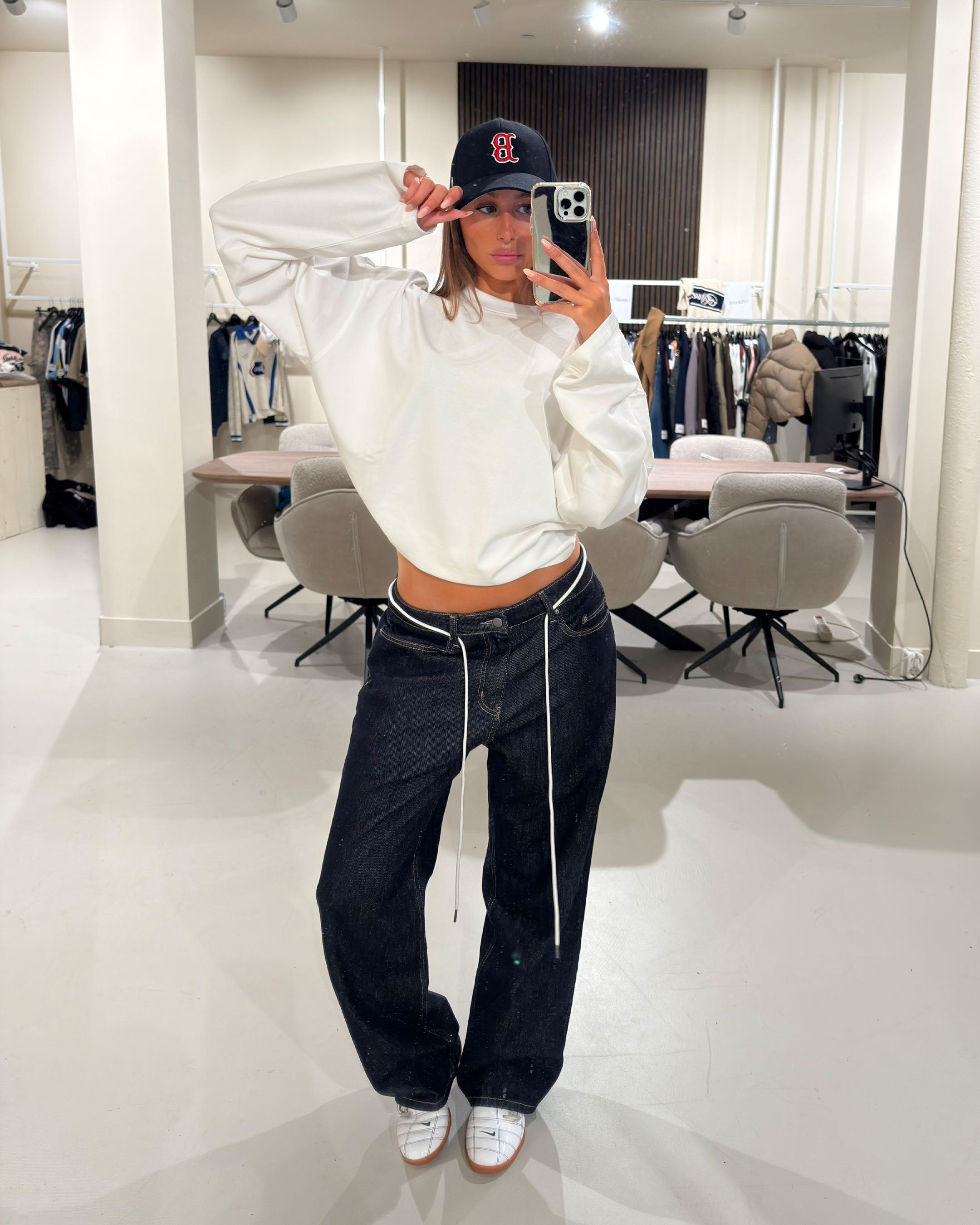 Oversized Blank Longsleeve | White