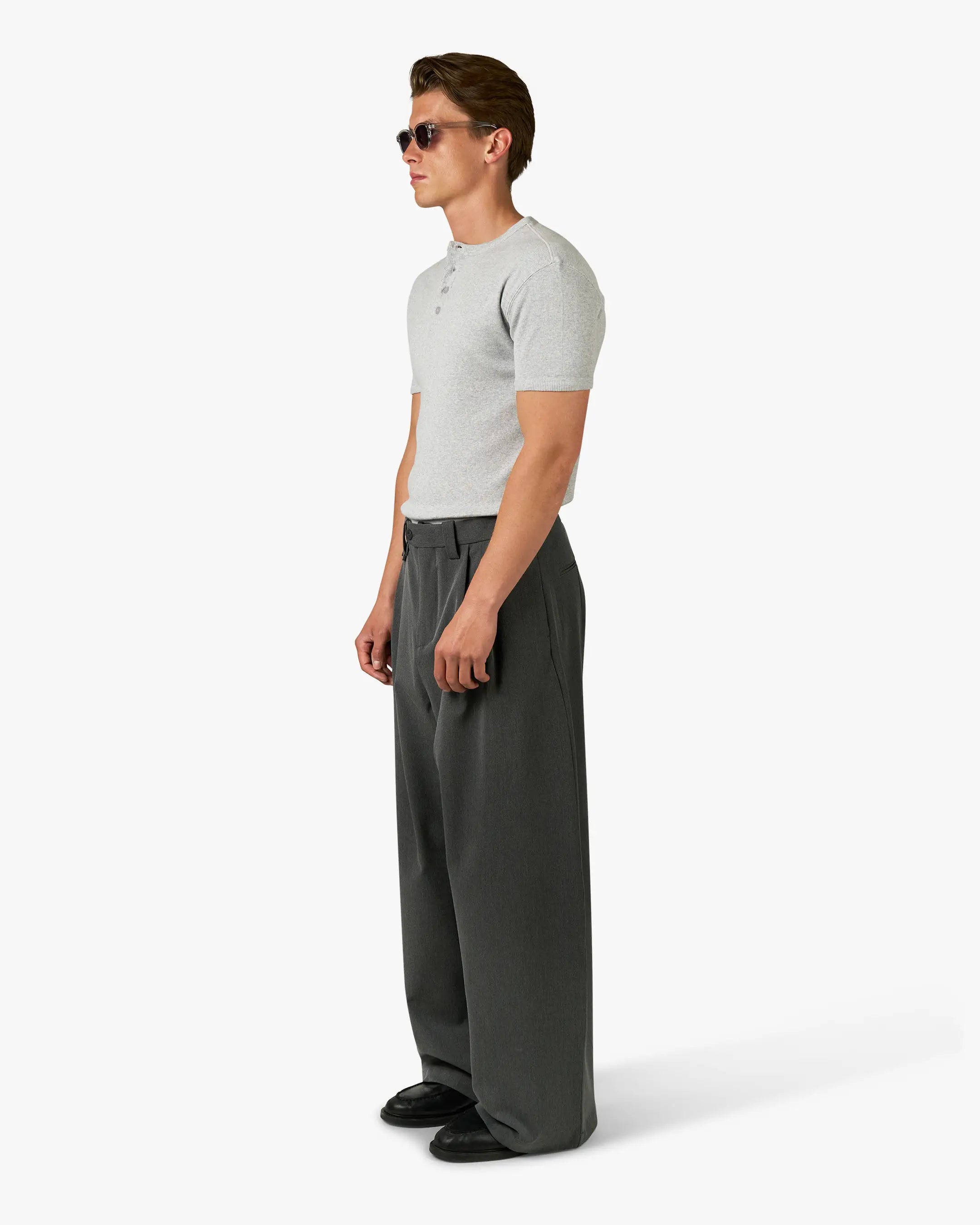 Ambra Pleated Loose-Fit Pants | Dark Grey Melee