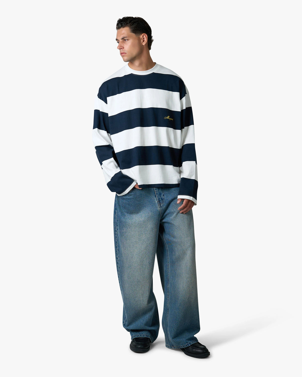 Gestreiftes Langarmshirt im Box-Schnitt